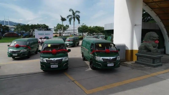 Furgonetas de servicio postal eléctricas king long kingwin entregadas para operar en toda china
