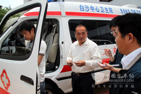 Autobuses ligeros Kinglong prestarán servicio a los centros de salud rurales de Fujian