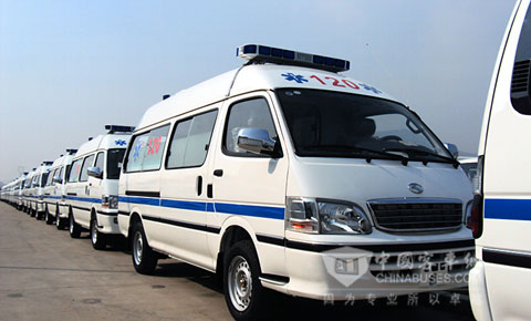 Kinglong proporciona ambulancias de autobuses ligeros a Lanzhou