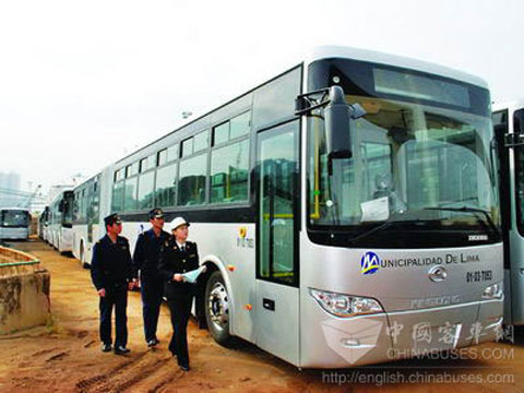 Autobuses Kinglong GNC navegan a Perú